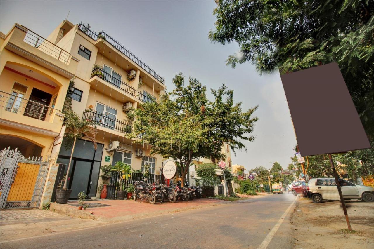 Super Townhouse Kachnar House Vikas Nagar Hotell Hasanganj Eksteriør bilde
