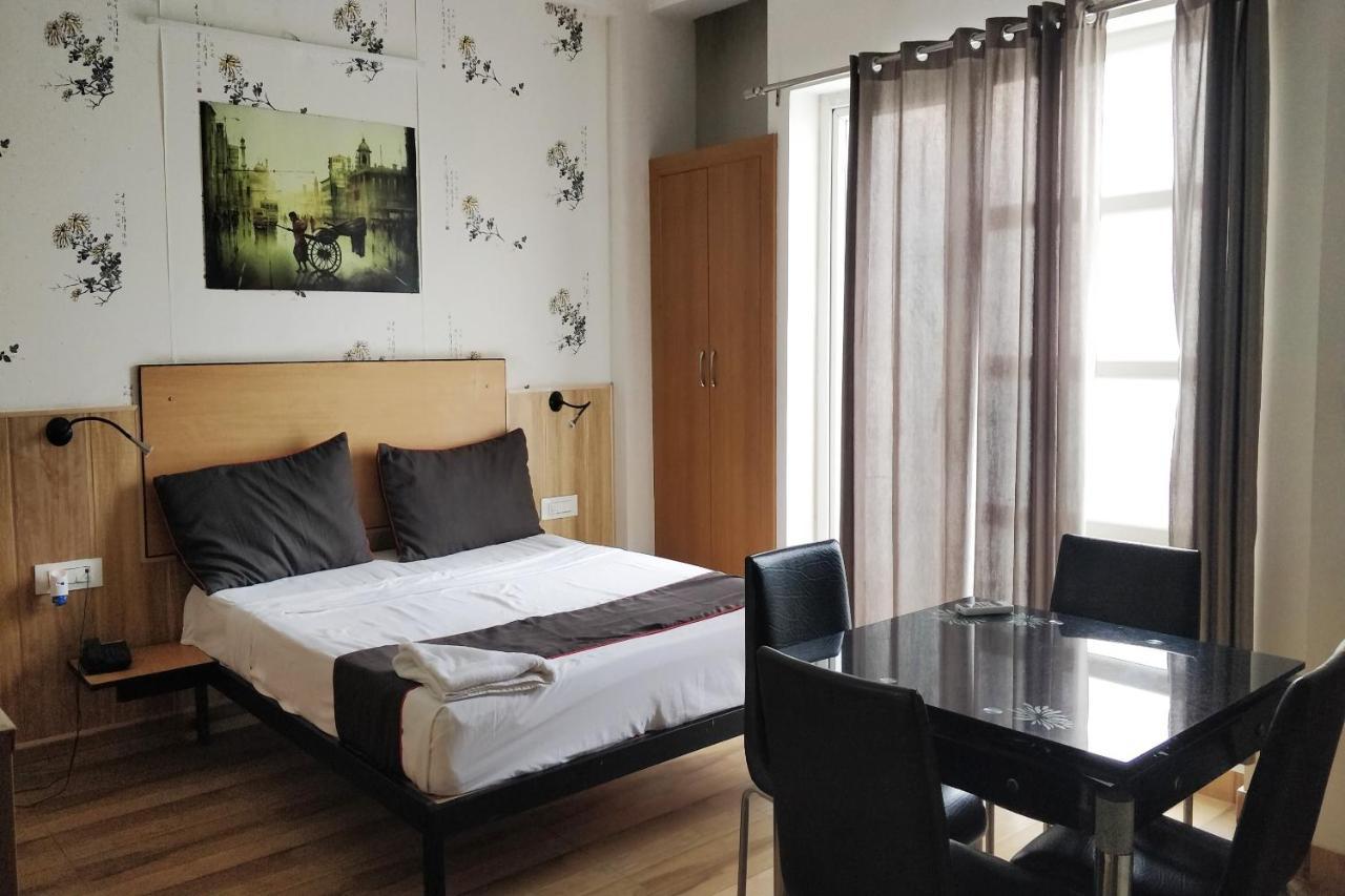 Super Townhouse Kachnar House Vikas Nagar Hotell Hasanganj Eksteriør bilde