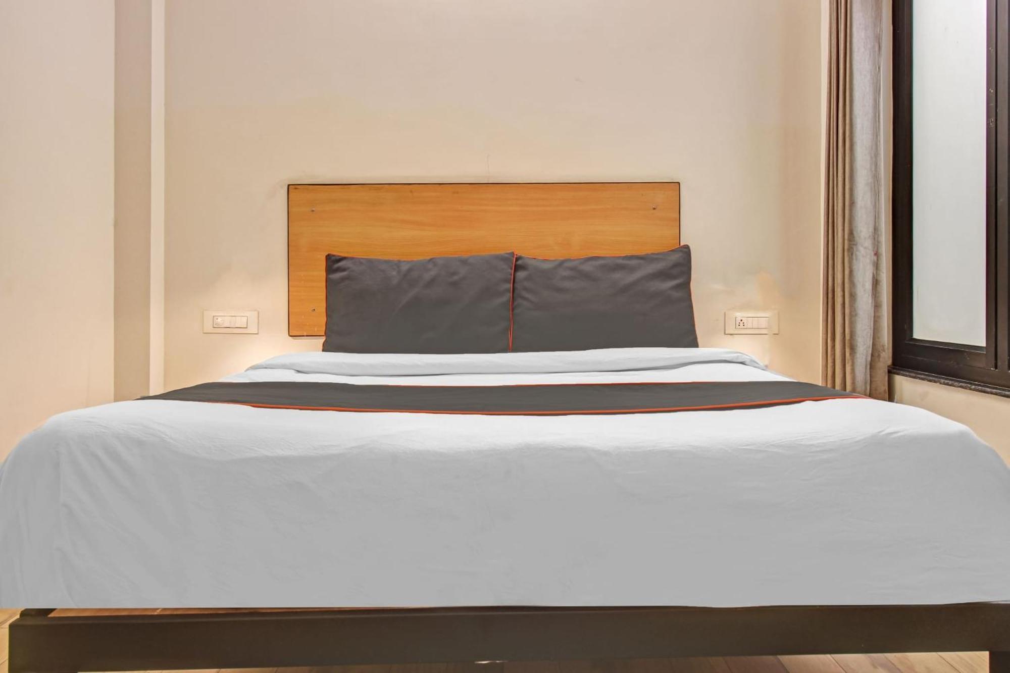 Super Townhouse Kachnar House Vikas Nagar Hotell Hasanganj Eksteriør bilde