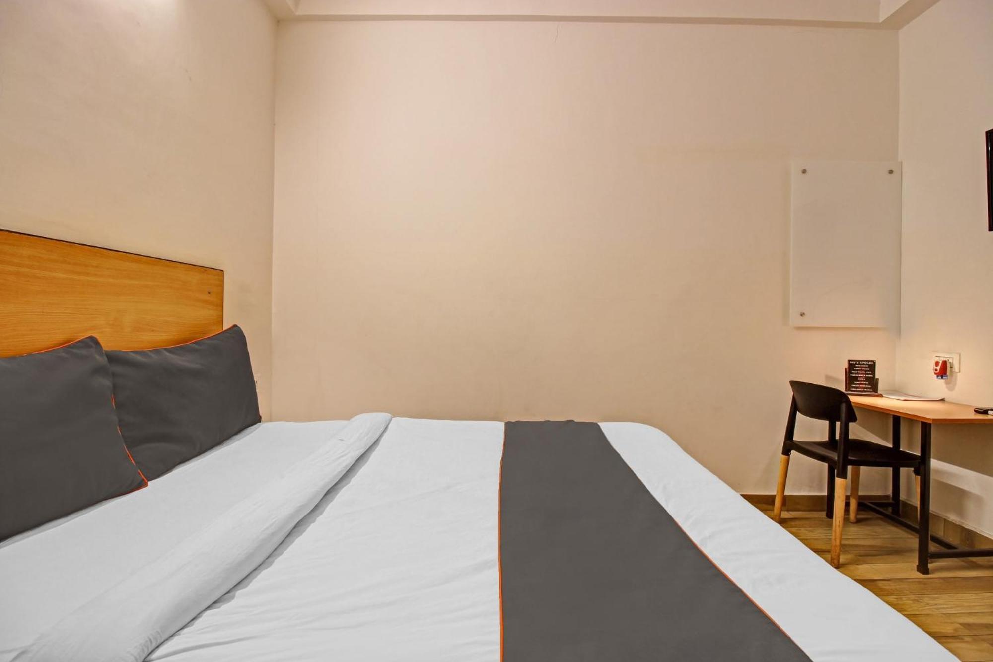 Super Townhouse Kachnar House Vikas Nagar Hotell Hasanganj Eksteriør bilde
