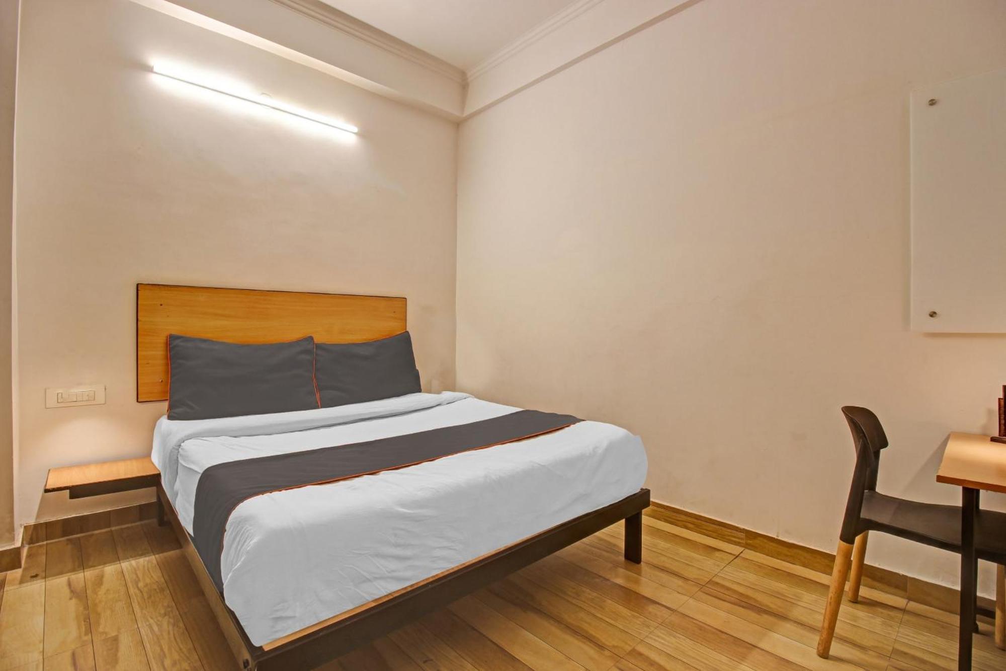Super Townhouse Kachnar House Vikas Nagar Hotell Hasanganj Eksteriør bilde
