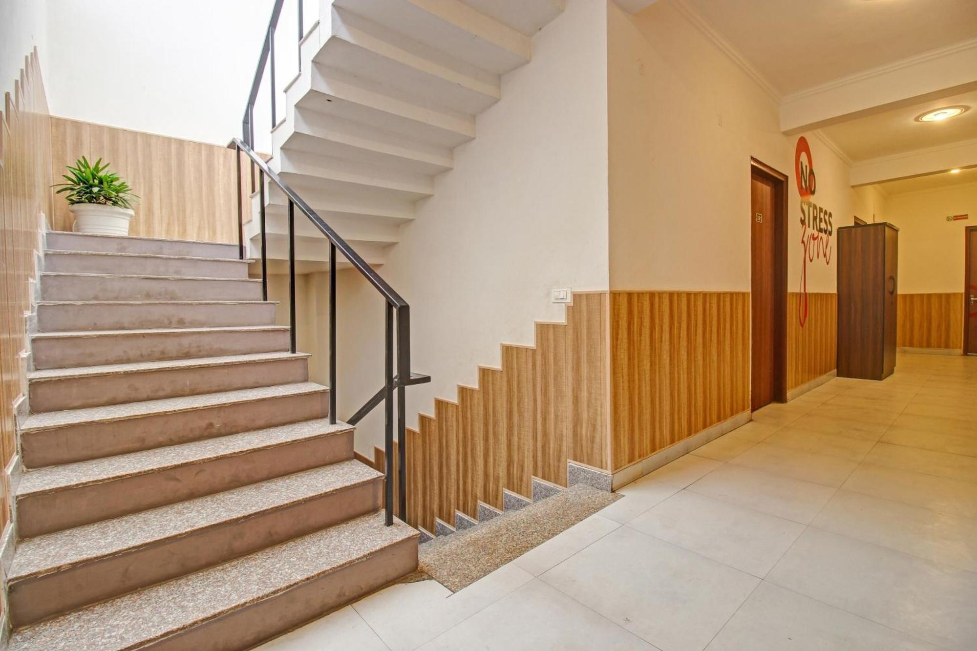 Super Townhouse Kachnar House Vikas Nagar Hotell Hasanganj Eksteriør bilde